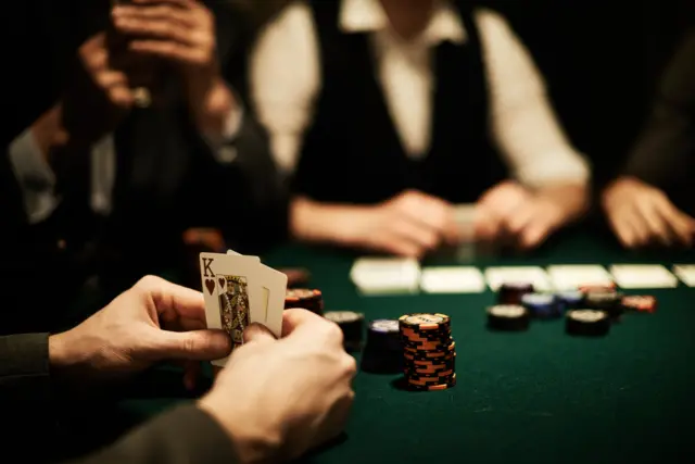 Jogos de Cassino Reais: experiência autêntica em casinos físicos e virtuais